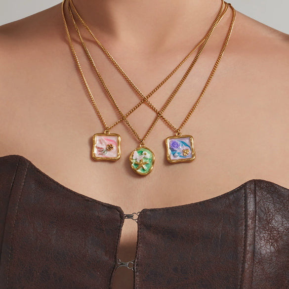 Wholesale Women's Light Luxury Geometric Stainless Steel Electroplated Square Pendant Necklace