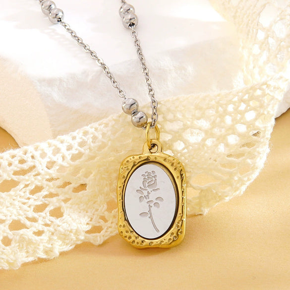 Wholesale Women's Light Luxury Geometric Stainless Steel Flower Oshaped Chain Pendant Necklace With Electroplating Design