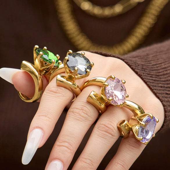 Wholesale Women's Light Luxury Geometric Stainless Steel 18K Gold Plated Colorpreserving Clawset Single Zircon Ring