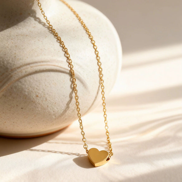 Wholesale Women's Light Luxury Geometric Stainless Steel 18K Gold Plated Peach Heart Pendant Necklace With Regular Chain