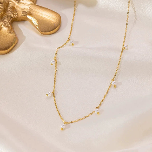 Wholesale Women's Light Luxury Geometric Stainless Steel Pearl Necklace With 18K Gold Plating And Oshaped Chain