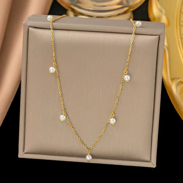 Wholesale Women's Light Luxury Geometric Stainless Steel Pearl Necklace With 18K Gold Plating And Oshaped Chain