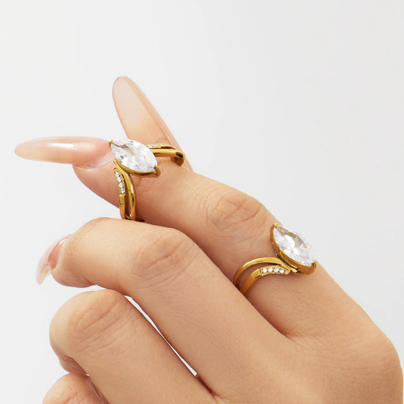 Wholesale Women's Light Luxury Geometric Stainless Steel Vshaped Open Tail Ring Set Gold Plated With 5A Zircon