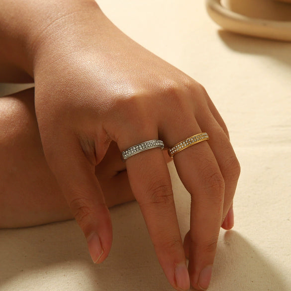 Wholesale Women's Light Luxury Geometric Stainless Steel Zircon Ring Jewelry With Electroplating Design