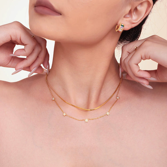 Wholesale Women's Light Luxury Geometric Star Shape Inlaid Zircon Titanium Steel Goldplated Doublelayer Clavicle Necklace