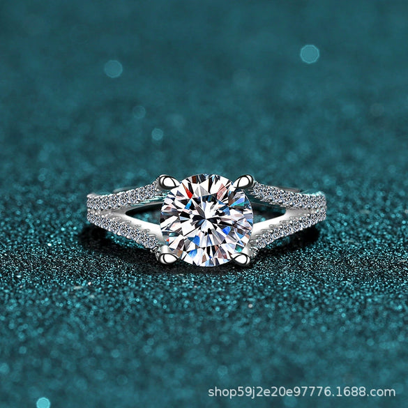 Wholesale Women's Light Luxury Geometric 925 Sterling Silver Ring With Mosane Diamond And Electroplating