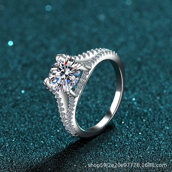 Wholesale Women's Light Luxury Geometric 925 Sterling Silver Ring With Mosane Diamond And Electroplating