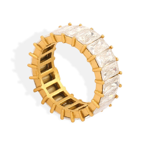 Wholesale Women's Light Luxury Geometric Zirconia Inlaid Goldplated Titanium Steel Ring