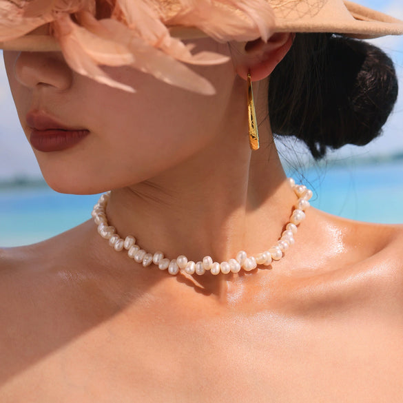 Wholesale Women's Light Luxury Handmade Natural Freshwater Cultured Pearl Necklace With Geometric Pattern 316L Stainless Steel Pendant And Regular Chain Electroplated