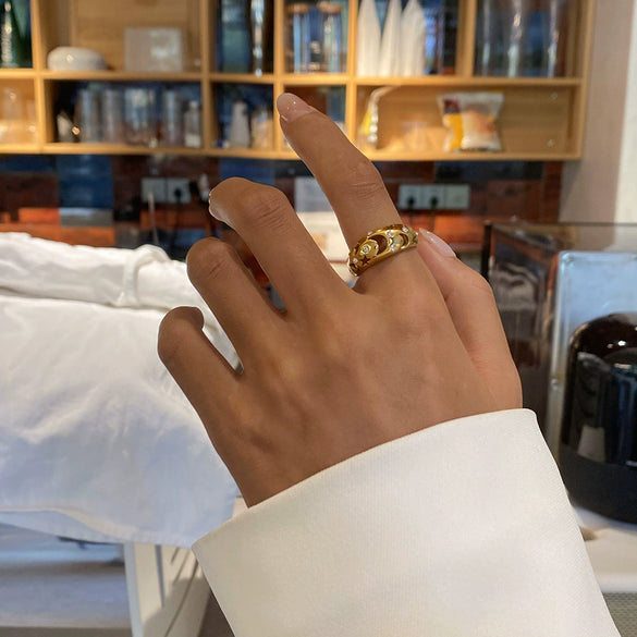 Wholesale Women's Light Luxury High End Diamond Ring In Geometric Styling Made Of Titanium Steel And Stainless Steel With Electroplating Treatment
