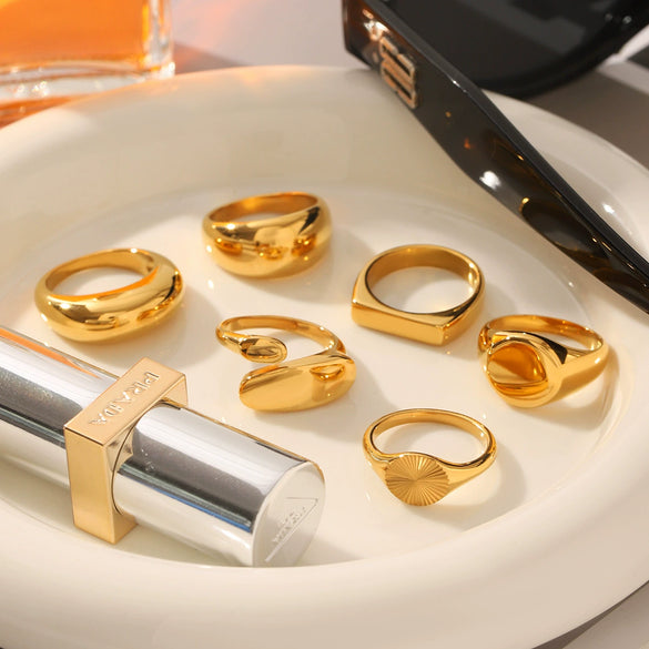 Wholesale Women's Light Luxury High End Geometric Stainless Steel Ring With Pvd Vacuum Plating