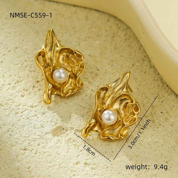 Wholesale Women's Light Luxury Highend Stainless Steel And Titanium Steel Earrings With Geometric Flowers And Pearl Design Electroplated