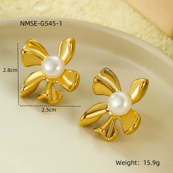 Wholesale Women's Light Luxury Highend Stainless Steel And Titanium Steel Earrings With Geometric Flowers And Pearl Design Electroplated