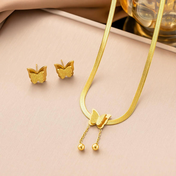 Wholesale Women's Light Luxury 18K Real Gold Plated Titanium Steel Snake Bone Chain Necklace With Geometric And Animal Patterns