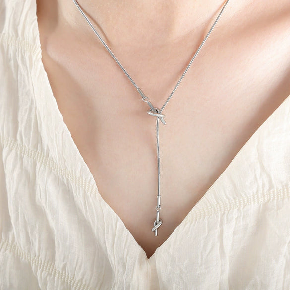 Wholesale Women's Light Luxury Knot Design Titanium Steel Necklace With Geometric Styling Gold Plated