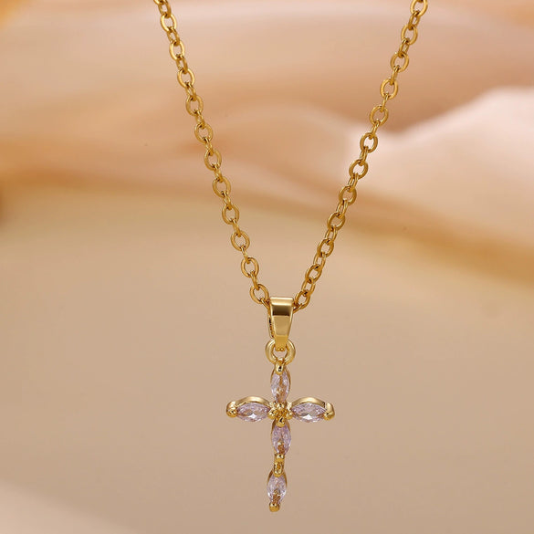 Wholesale Women's Light Luxury Mini Geometric Cross Micropaved Zircon Copper Pendant With 18K Gold Plated O Word Chain Highend Jewelry