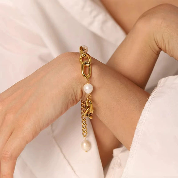 Wholesale Women's Light Luxury Minimalist Geometric Natural Freshwater Pearl Stainless Steel Real Gold Plated Bracelet