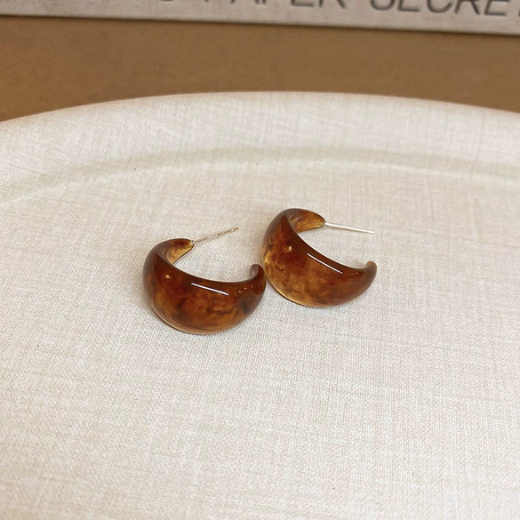 Wholesale Women's Light Luxury Resin Earrings With Geometric Heart Design And Electroplating