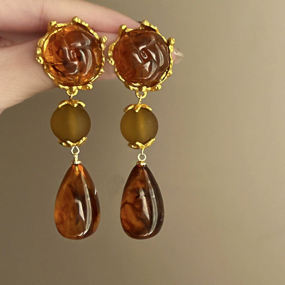 Wholesale Women's Light Luxury Resin Earrings With Geometric Heart Design And Electroplating