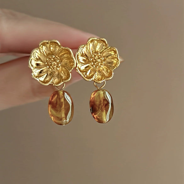 Wholesale Women's Light Luxury Resin Earrings With Geometric Heart Design And Electroplating