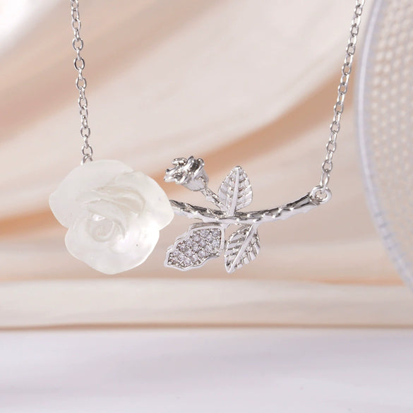 Wholesale Women's Light Luxury Rose Flower Pendant Necklace Copper Electroplating Mixed Gemstone Setting O Chain Jewelry