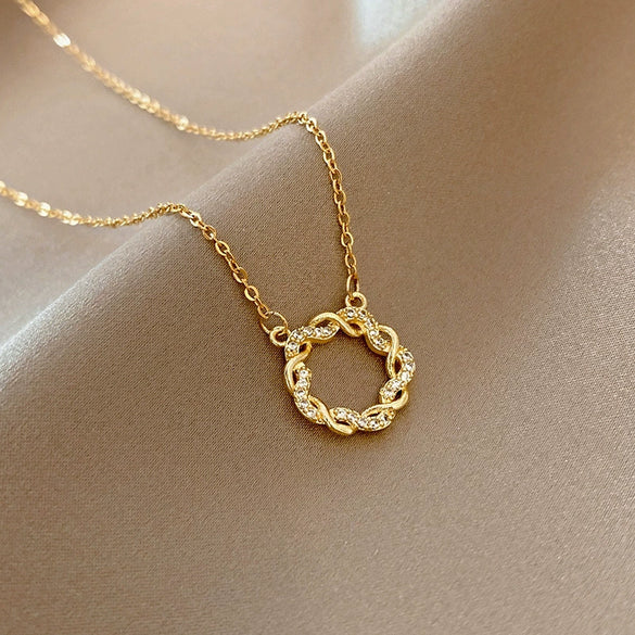 Wholesale Women's Light Luxury Simple Atmospheric Thumping Heart Ring Pendant Necklace With Geometric Pattern Made Of Stainless Steel And O Chain Electroplated