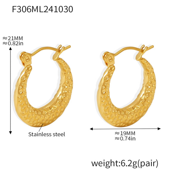 Wholesale Women's Light Luxury Stainless Steel Earrings With Dot Pattern Ins Wave Shape Pvd Electroplated And Colorpreserving Niche And Geometric Style