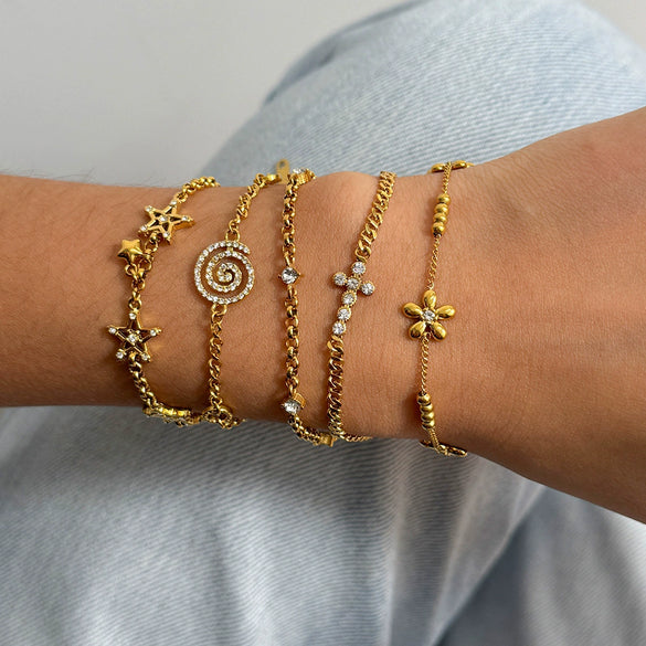 Wholesale Women's Light Luxury Stainless Steel Electroplated Bracelet With Star And Flower Patterns