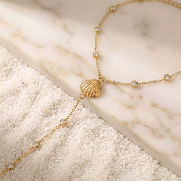 Wholesale Women's Light Luxury Stainless Steel Electroplated Geometric Zircon Embellished Interlocking Bracelet With Shell Pendant