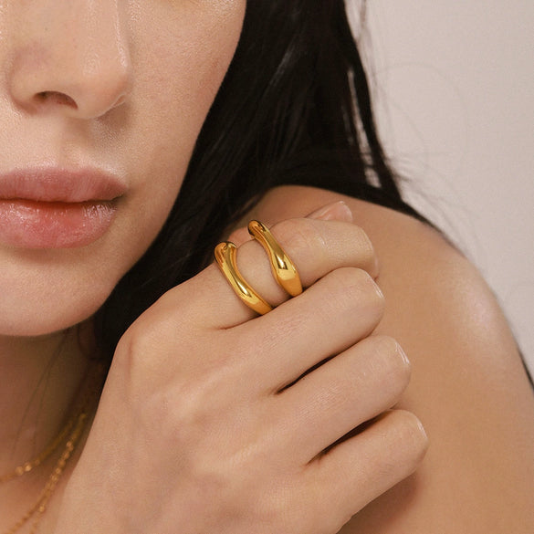 Wholesale Women's Light Luxury Stainless Steel Geometric Ring Electroplated With 18K Real Gold