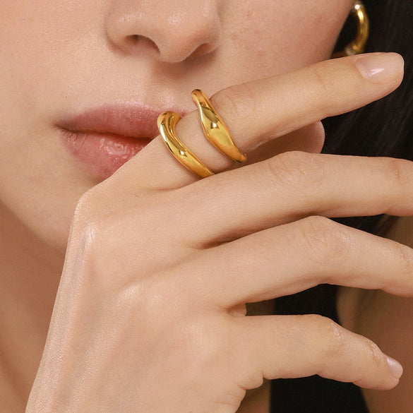 Wholesale Women's Light Luxury Stainless Steel Geometric Ring Electroplated With 18K Real Gold