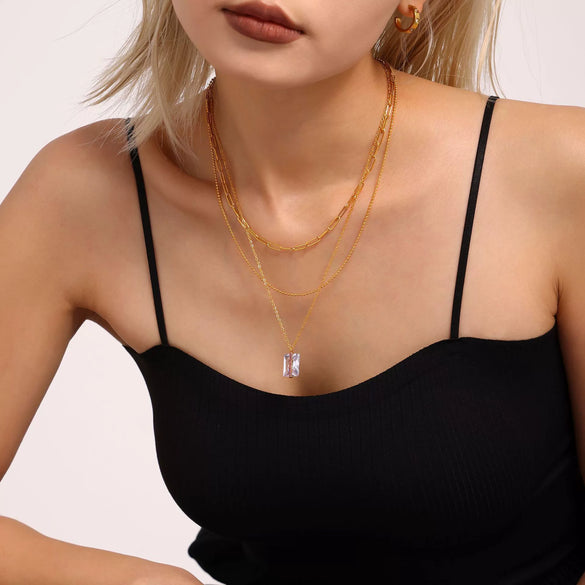 Wholesale Women's Light Luxury 316L Stainless Steel Rectangular Zircon Clavicle Necklace With Geometric Pattern And Pvd Plating