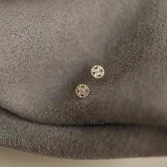 Wholesale Women's Light Luxury Sterling Silver Earrings With Flower Pattern And Zircon Inlay