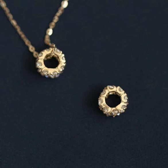 Wholesale Women's Light Luxury 925 Sterling Silver Necklace With Geometric Cylindrical Pendant Microinlaid With Zircon And Plated 14K Gold And Diamond Design