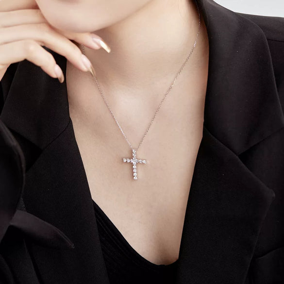 Wholesale Women's Light Luxury 925 Sterling Silver Necklace With Geometric Pattern And Love Zircon Inlaid Electroplated