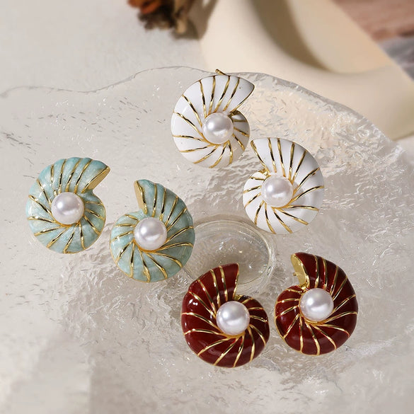 Wholesale Women's Light Luxury Style Copper Oildropped Snail Conch Earrings