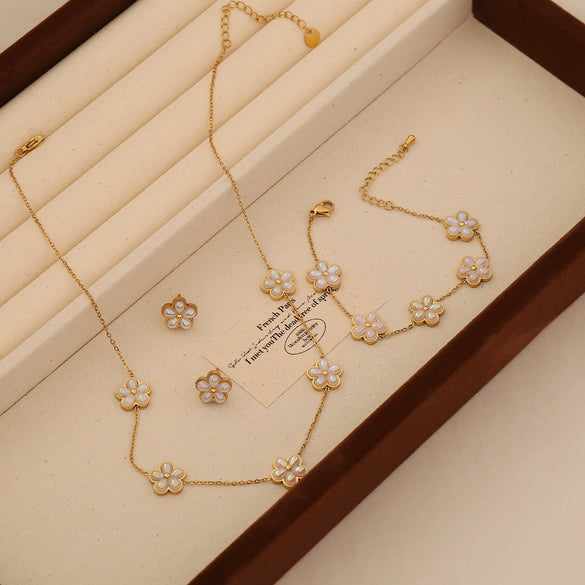 Wholesale Women's Light Luxury Style Flower Shape Real Gold Plated Stainless Steel Necklace Set