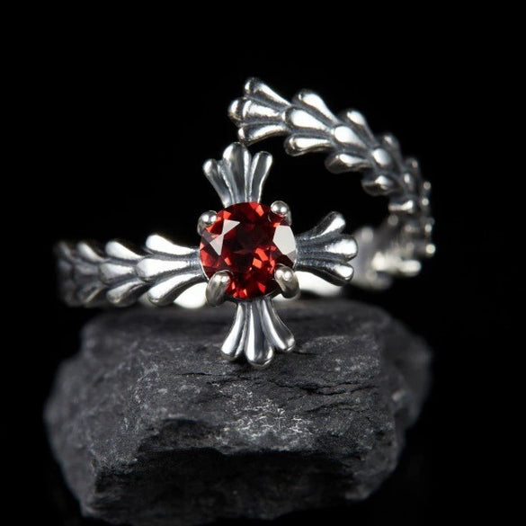 Wholesale Women's Light Luxury Style Flower Shaped S925 Sterling Silver Natural Garnet Inlaid Ring Jewelry