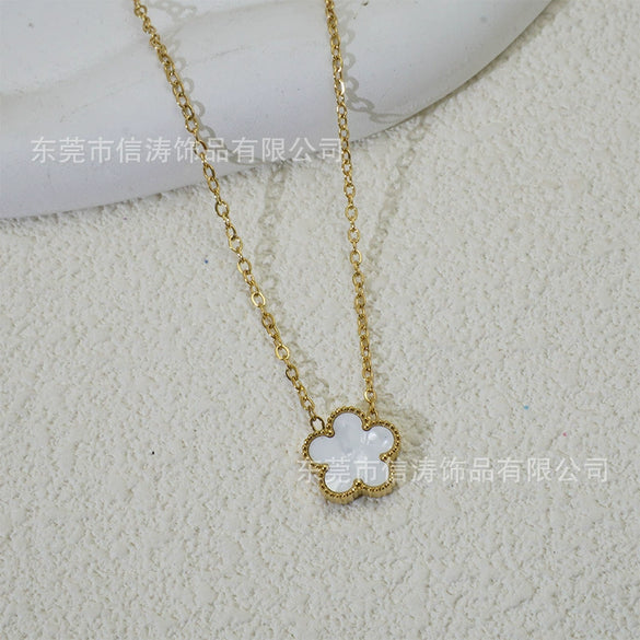 Wholesale Women's Light Luxury Style Stainless Steel And Titanium Steel Electroplated Geometric Five Leaf Clover And Flower Pendant Clavicle Necklace