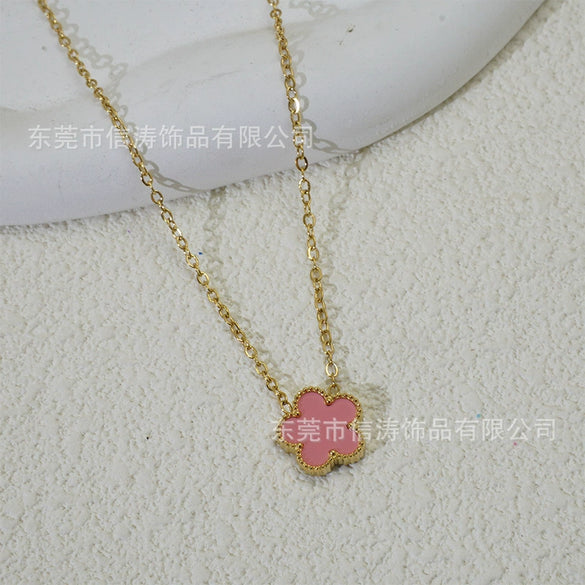 Wholesale Women's Light Luxury Style Stainless Steel And Titanium Steel Electroplated Geometric Five Leaf Clover And Flower Pendant Clavicle Necklace