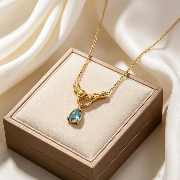 Wholesale Women's Light Luxury Style Stainless Steel And Titanium Steel Water Drop Diamond Necklace With Vacuum Electroplating In Furnace Clavicle Chain Jewelry