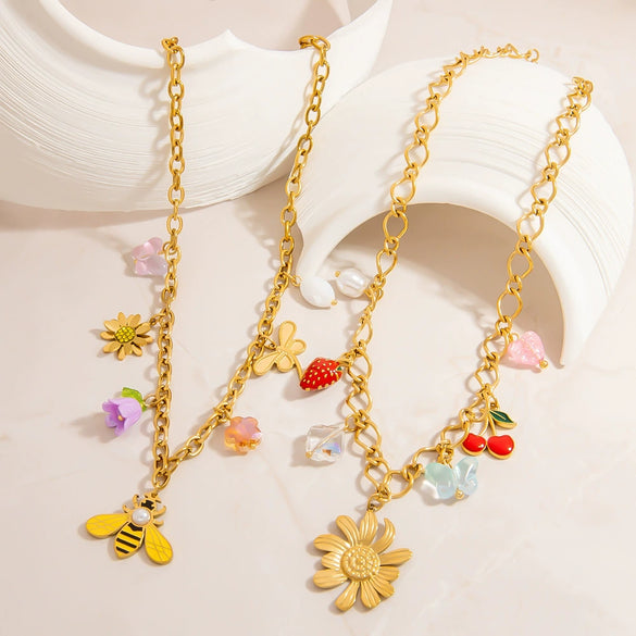 Wholesale Women's Light Luxury Style Stainless Steel Electroplated Necklace With Heart Shape Fruit Flower Bow Insect Leaf Ushaped Star Animal Zodiac Patterns