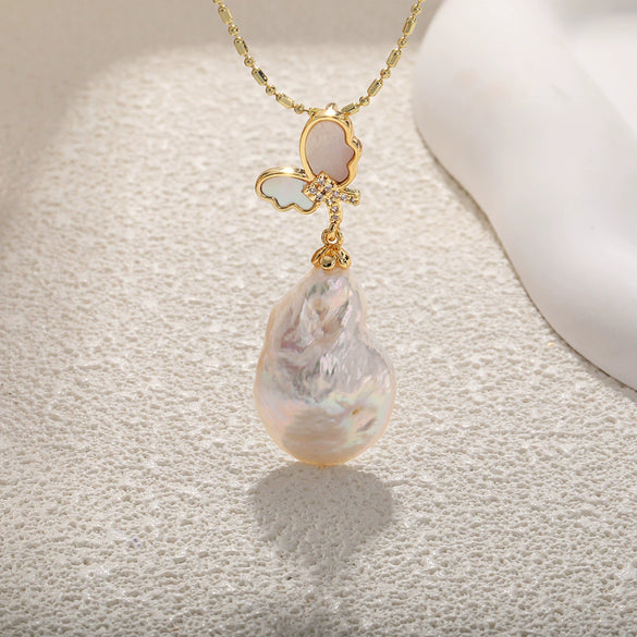 Wholesale Women's Light Luxury Sweet Style Copper Gold Plated Freshwater Baroque Pearl Necklace With Butterfly Flower Drop Shape Design