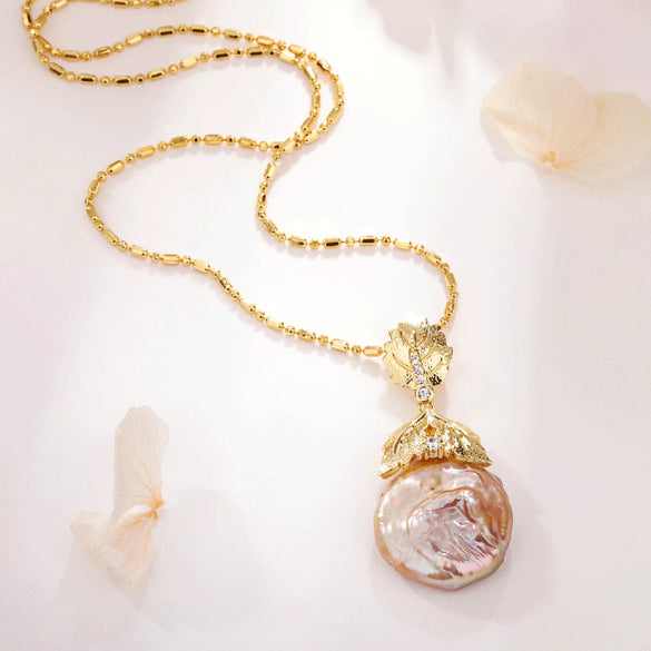 Wholesale Women's Light Luxury Sweet Style Copper Gold Plated Freshwater Baroque Pearl Necklace With Butterfly Flower Drop Shape Design