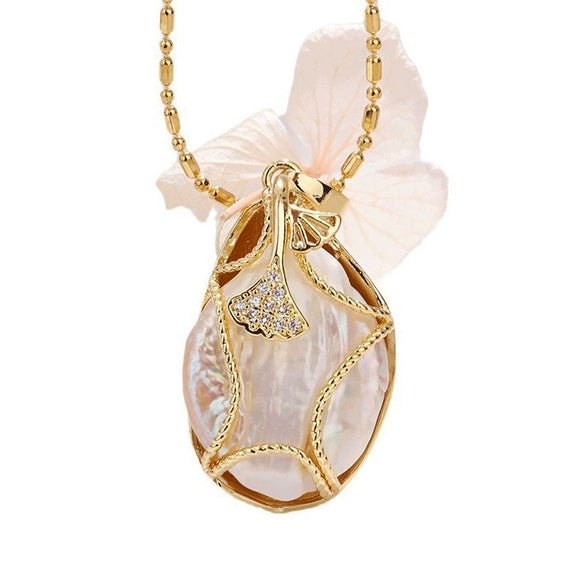 Wholesale Women's Light Luxury Sweet Style Copper Gold Plated Freshwater Baroque Pearl Necklace With Butterfly Flower Drop Shape Design
