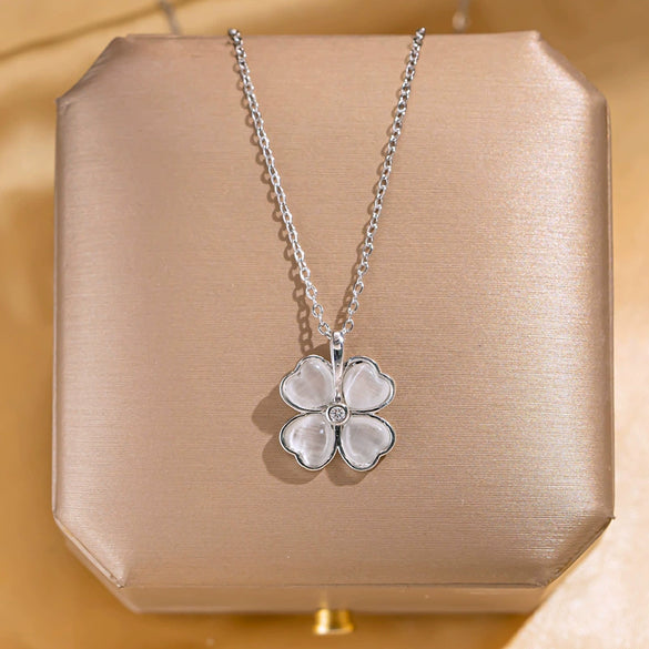 Wholesale Women's Light Luxury Titanium Steel And Copper Love Four Leaf Clover Cat's Eye Stone O Chain Necklace