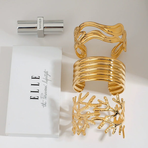 Wholesale Women's Light Luxury Titanium Steel And Stainless Steel Bracelet With Electroplating Process