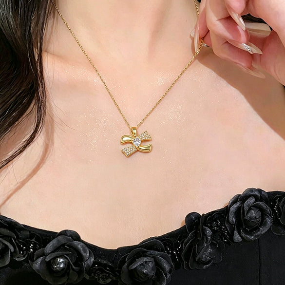 Wholesale Women's Light Luxury Titanium Steel Necklace With Oshaped Chain And Copper Zirconinlaid Letter Heart Pendant