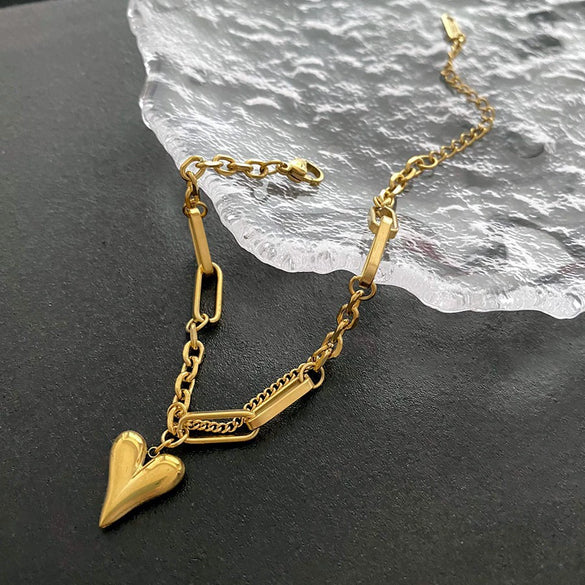Wholesale Women's Light Luxury Titanium Steel Peach Heart Necklace With Water Wave Chain