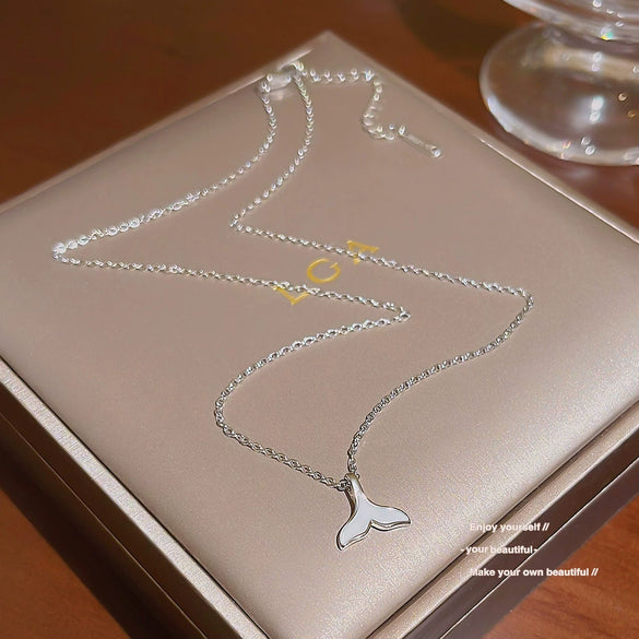 Wholesale Women's Light Luxury Titanium Steel Sweater Necklace With Mixed Gem Inlay Pendant Animals And Zodiac Pattern Dripping Oil Treatment Cross Chain Style